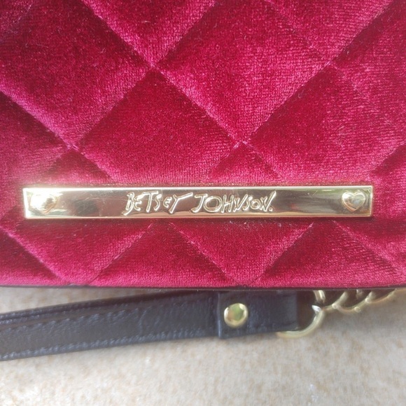 Betsey Johnson Santa suit crossbody - Picture 5 of 12